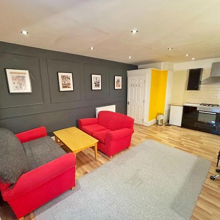 Adeamstays Provides Beautiful Centrally Located 1 And 2 Bed Apartments On Liverpools Boulevard Zewnętrze zdjęcie