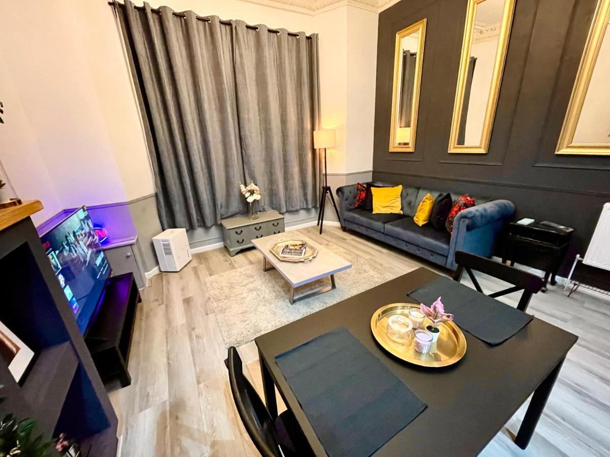 Adeamstays Provides Beautiful Centrally Located 1 And 2 Bed Apartments On Liverpools Boulevard Zewnętrze zdjęcie
