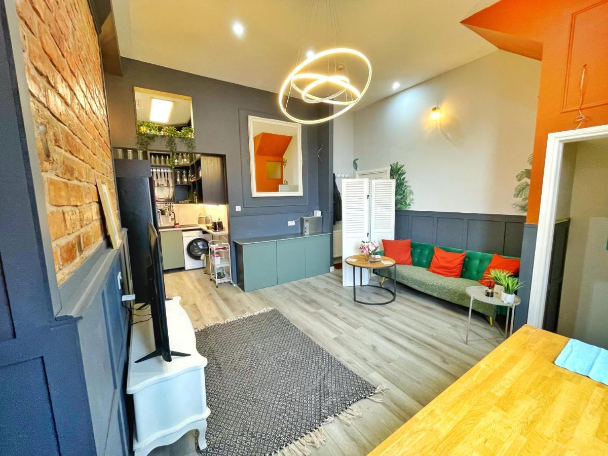 Adeamstays Provides Beautiful Centrally Located 1 And 2 Bed Apartments On Liverpools Boulevard Zewnętrze zdjęcie