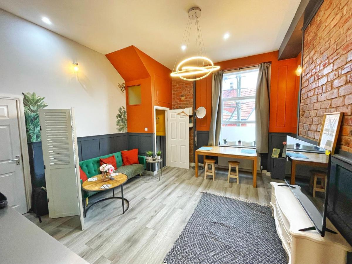 Adeamstays Provides Beautiful Centrally Located 1 And 2 Bed Apartments On Liverpools Boulevard Zewnętrze zdjęcie