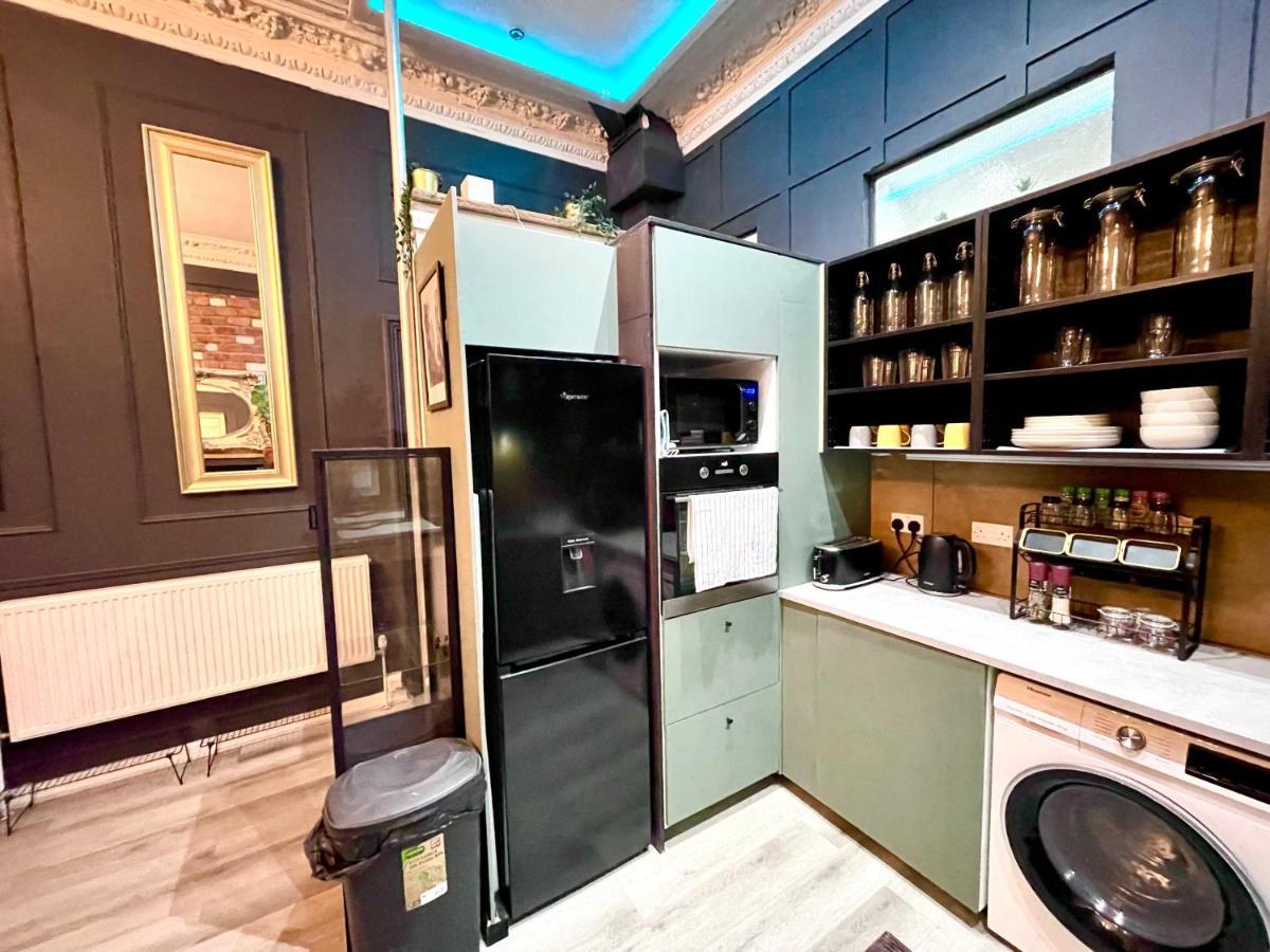 Adeamstays Provides Beautiful Centrally Located 1 And 2 Bed Apartments On Liverpools Boulevard Zewnętrze zdjęcie