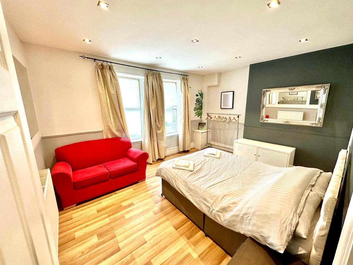 Adeamstays Provides Beautiful Centrally Located 1 And 2 Bed Apartments On Liverpools Boulevard Zewnętrze zdjęcie