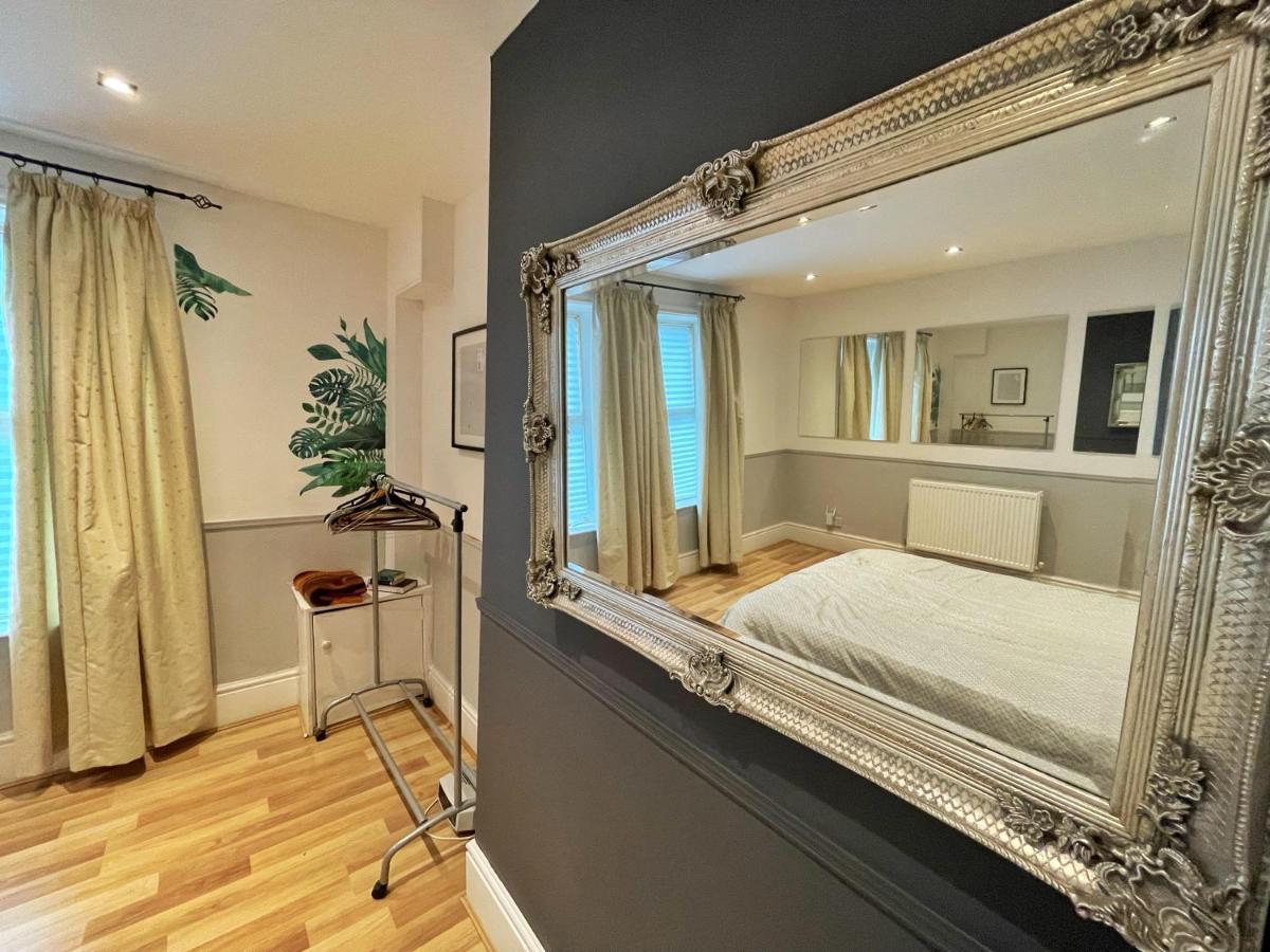 Adeamstays Provides Beautiful Centrally Located 1 And 2 Bed Apartments On Liverpools Boulevard Zewnętrze zdjęcie